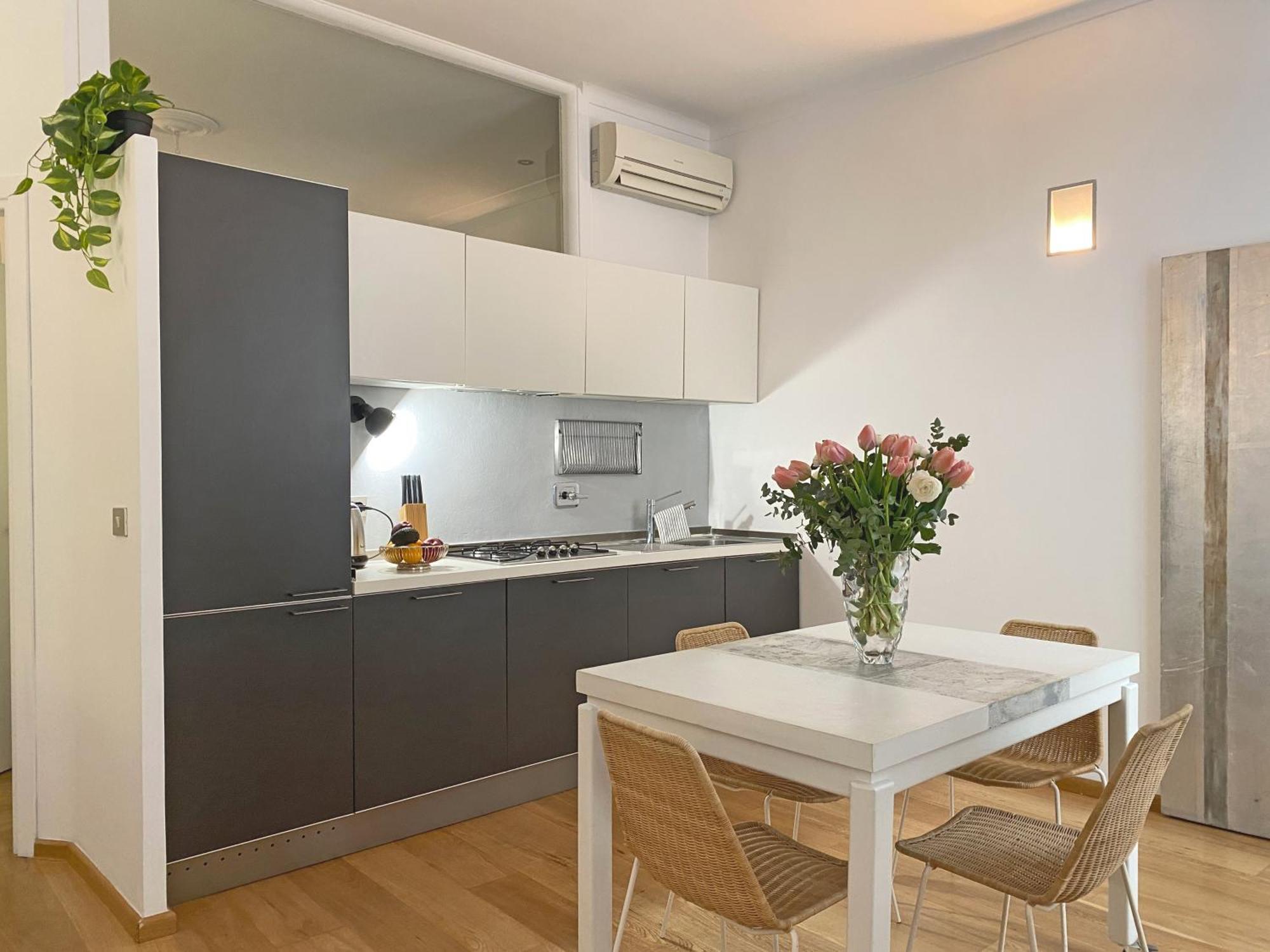 Apartment Via Giulia / Historic Center Of Rom